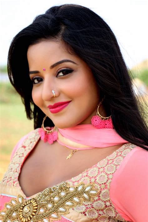 bhojpuri video sexy|Monalisa BOLD, SEXY video: Bhojpuri actress honeymoon song。